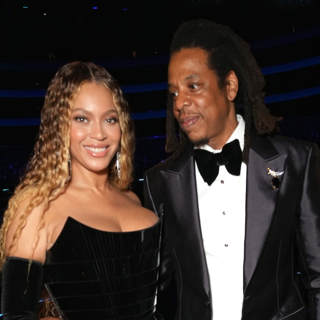 Beyoncé and Jay-Z Put in Their Love on Top in Birthday Vacation Photos